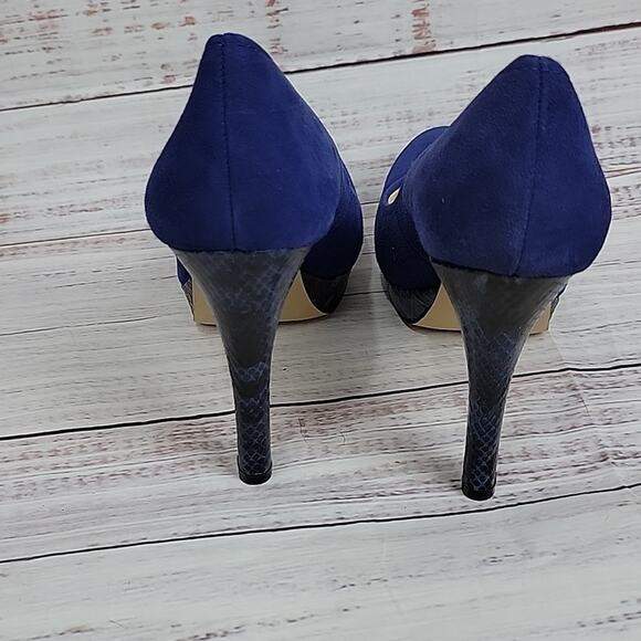 Calvin Klein Blue Suede Snakeskin Round Toe Kendall Platform 5 in Heels Size 8.5 - Picture 4 of 15
